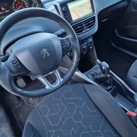 Peugeot 2008  1.2