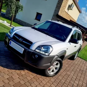 Hyundai Tucson 2.0 4x4 *BEZWYPADKOWY* DVD*navi*kamera*opłacony