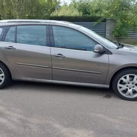 Renault Laguna 2.0 Turbo benzyna initiale pełna opcja