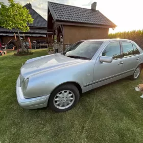 Mercedes E klasa, 2.5TD, W210