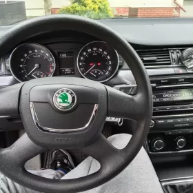 OKAZJA Skoda SuperB kombi srebrna 2013 r 2.0 TDI skrzynia manual 6