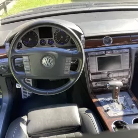 Volkswagen Phaeton 4.2