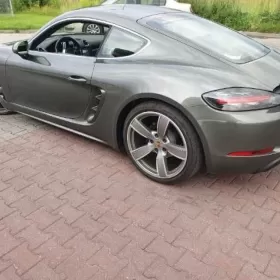 Porsche Cayman 718