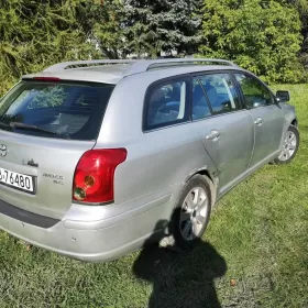 Toyota Avensis 2004 r. 2.0 D4D