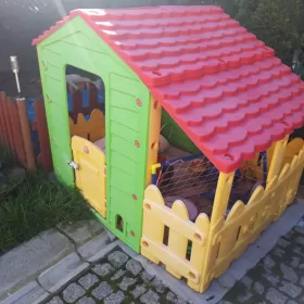 Domek plastikowy dla dzieci
