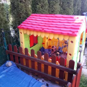 Domek plastikowy dla dzieci