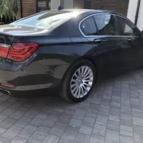 BMW 750i F01 !!!