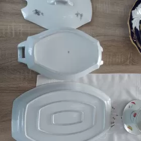 Waza i półmisek wzór jeżyny niesygnowana jak Ćmielów Giesche ?