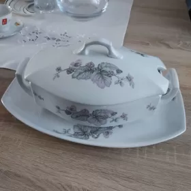 Waza i półmisek wzór jeżyny niesygnowana jak Ćmielów Giesche ?