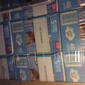 Pieluszki DADA 5 PAMPERS 46 szt. cena 18 zł