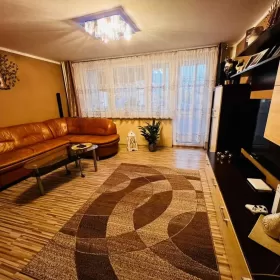 Mieszkanie 3 pokojowe, 1 piętro w Centrum