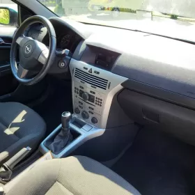 OPEL ASTRA GTC 1,4 benzyna 90KM 2009r - 18 900zł