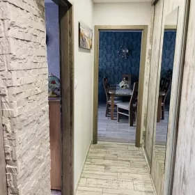 Na sprzedaż zadbane mieszkanie po remoncie, 43 m2, z garażem, parter