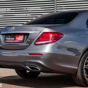 Mercedes-Benz Klasa E  169 900 PLN Do negocjacji  2019  178 889 km  Diesel  Sedan
