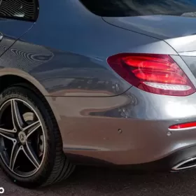 Mercedes-Benz Klasa E  169 900 PLN Do negocjacji  2019  178 889 km  Diesel  Sedan