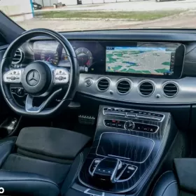 Mercedes-Benz Klasa E  169 900 PLN Do negocjacji  2019  178 889 km  Diesel  Sedan
