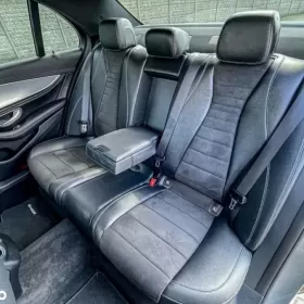 Mercedes-Benz Klasa E  169 900 PLN Do negocjacji  2019  178 889 km  Diesel  Sedan
