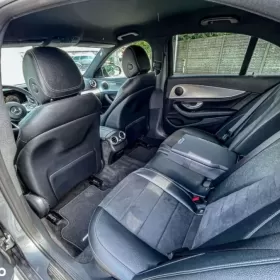 Mercedes-Benz Klasa E  169 900 PLN Do negocjacji  2019  178 889 km  Diesel  Sedan