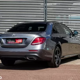 Mercedes-Benz Klasa E  169 900 PLN Do negocjacji  2019  178 889 km  Diesel  Sedan