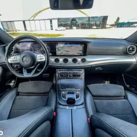 Mercedes-Benz Klasa E  169 900 PLN Do negocjacji  2019  178 889 km  Diesel  Sedan