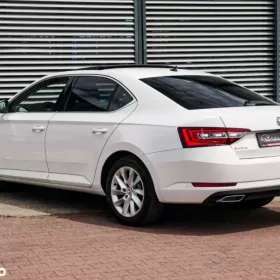 Skoda Superb 2.0TDI 150 Navi Alu Xenon Alu Kamery Blind Spot Tempomat M
