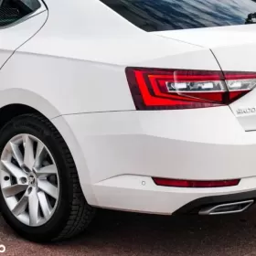 Skoda Superb 2.0TDI 150 Navi Alu Xenon Alu Kamery Blind Spot Tempomat M