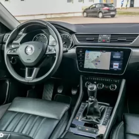 Skoda Superb 2.0TDI 150 Navi Alu Xenon Alu Kamery Blind Spot Tempomat M