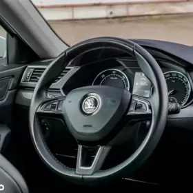 Skoda Superb 2.0TDI 150 Navi Alu Xenon Alu Kamery Blind Spot Tempomat M