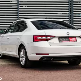 Skoda Superb 2.0TDI 150 Navi Alu Xenon Alu Kamery Blind Spot Tempomat M