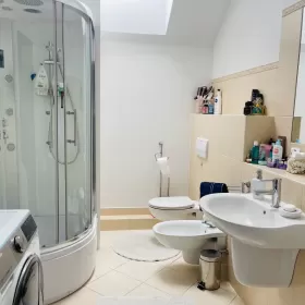 Apartament dwupoziomowy 136m2 plus garaż 14m2