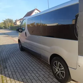 Renault Trafic Long 9 miejsc Hak Kamera cofania navi 2010 r FV 23%