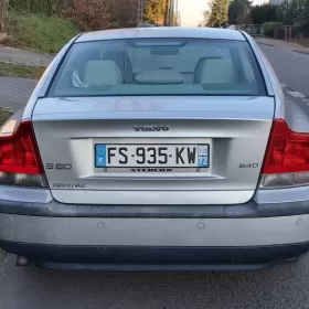 Volvo S60 Limuzyna 2.4 D 130KM Automat 2003r Navi
