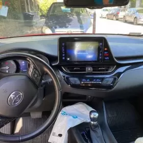Toyota C-hr 1.8 hybryda Salon PL 1 Właściciel