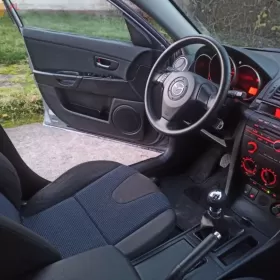 Mazda 3 1.6b klima koła zimowe serwisowana ZADBANA
