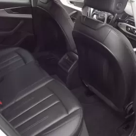 Audi A4 B9 (2015-)