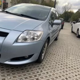 Sprzedam samochód Toyota Auris +gaz