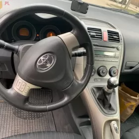 Sprzedam samochód Toyota Auris +gaz