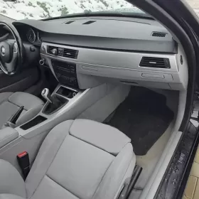 BMW 3 sedan 320i 150KM 2005r zarejestrowany