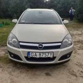 Opel Astra H kombi najbogatsza wersja stan idealny