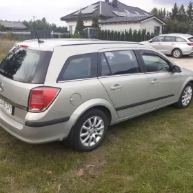 Opel Astra H kombi najbogatsza wersja stan idealny