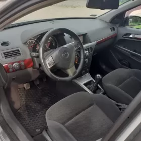 Opel Astra H kombi najbogatsza wersja stan idealny