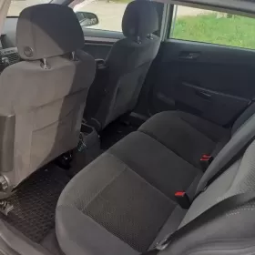 Opel Astra H kombi najbogatsza wersja stan idealny
